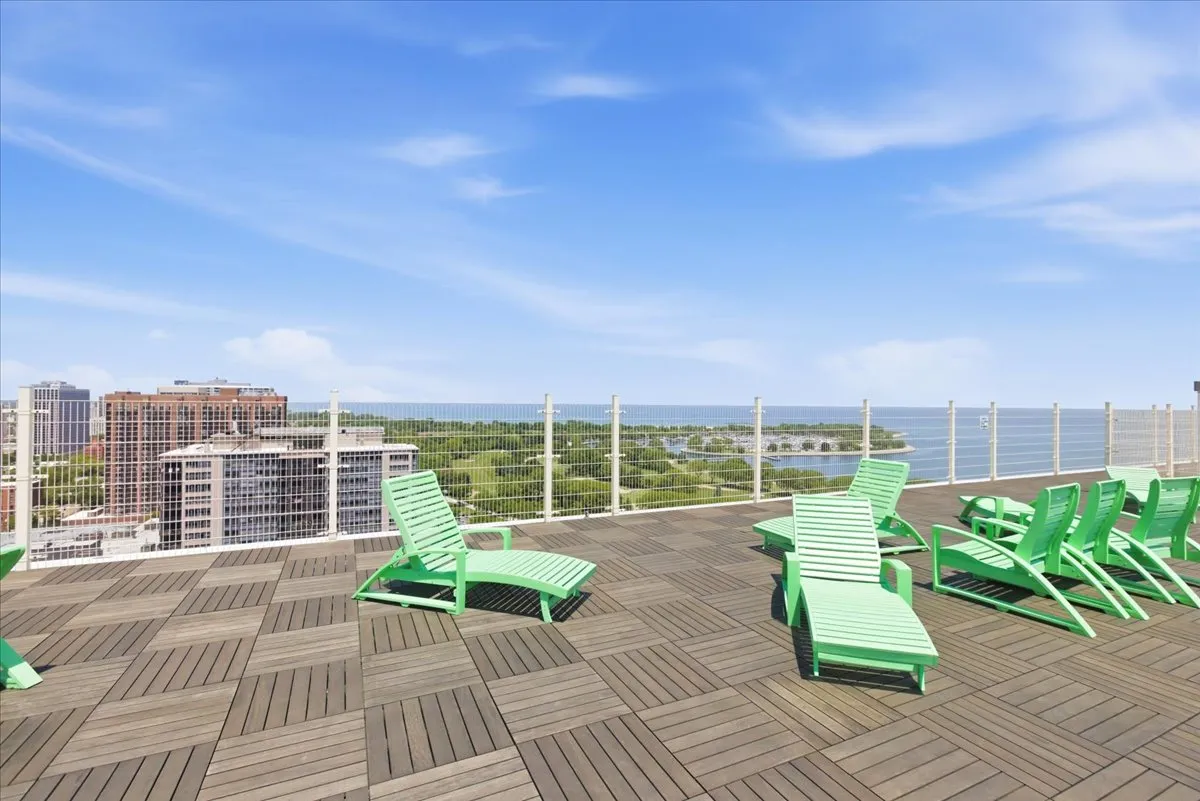 3950 N Lake Shore Dr, ,  60613, USA 60613-unit#2027-Chicago-IL