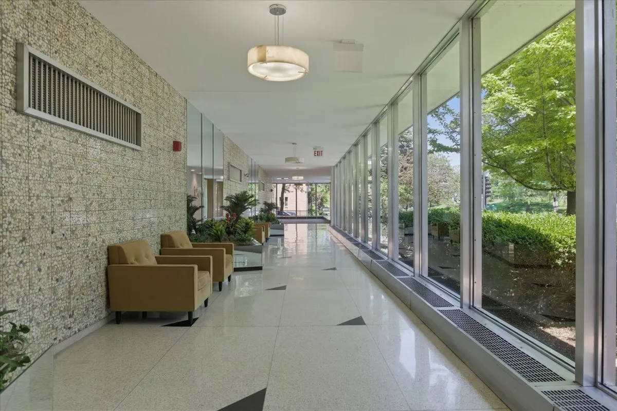3950 N Lake Shore Dr, ,  60613, USA 60613-unit#2027-Chicago-IL