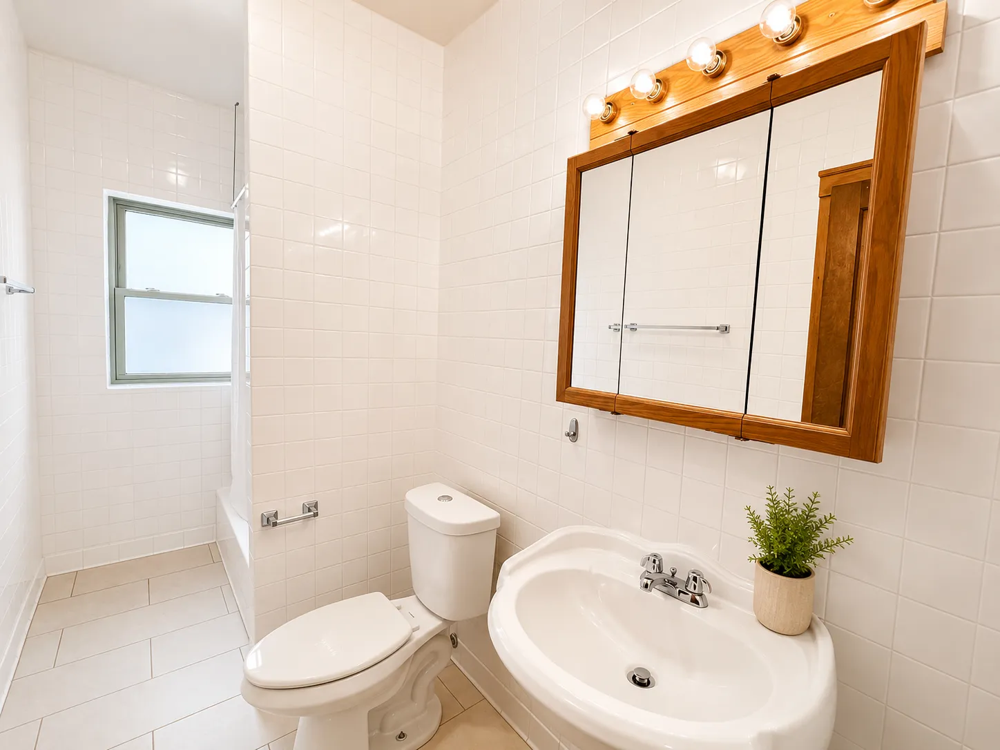 1535 W Addison St, ,  60657, USA 60613-unit#1-Chicago-IL