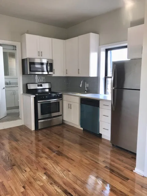 1351 W Roscoe St, ,  60657, USA 60657-unit#4-Chicago-IL