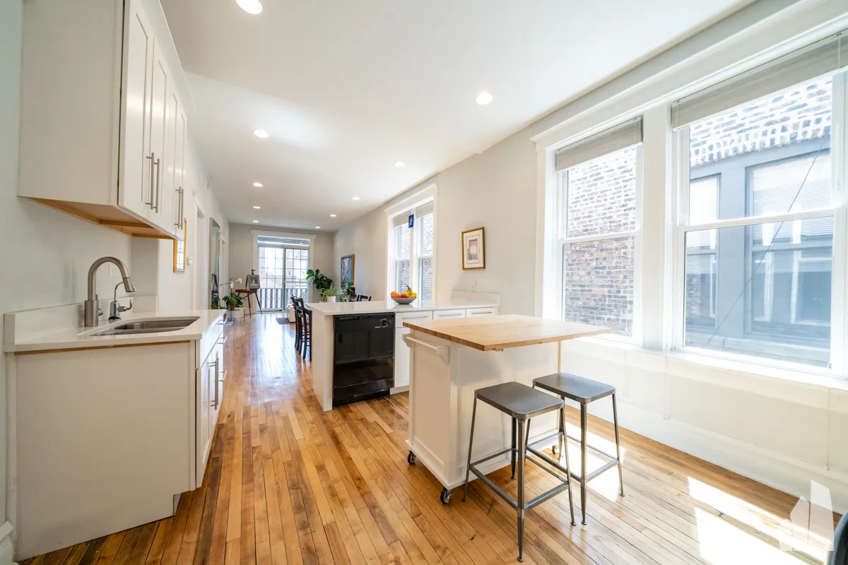 1037 S Racine Ave, , 60607, USA 60607-unit#3R-Chicago-IL
