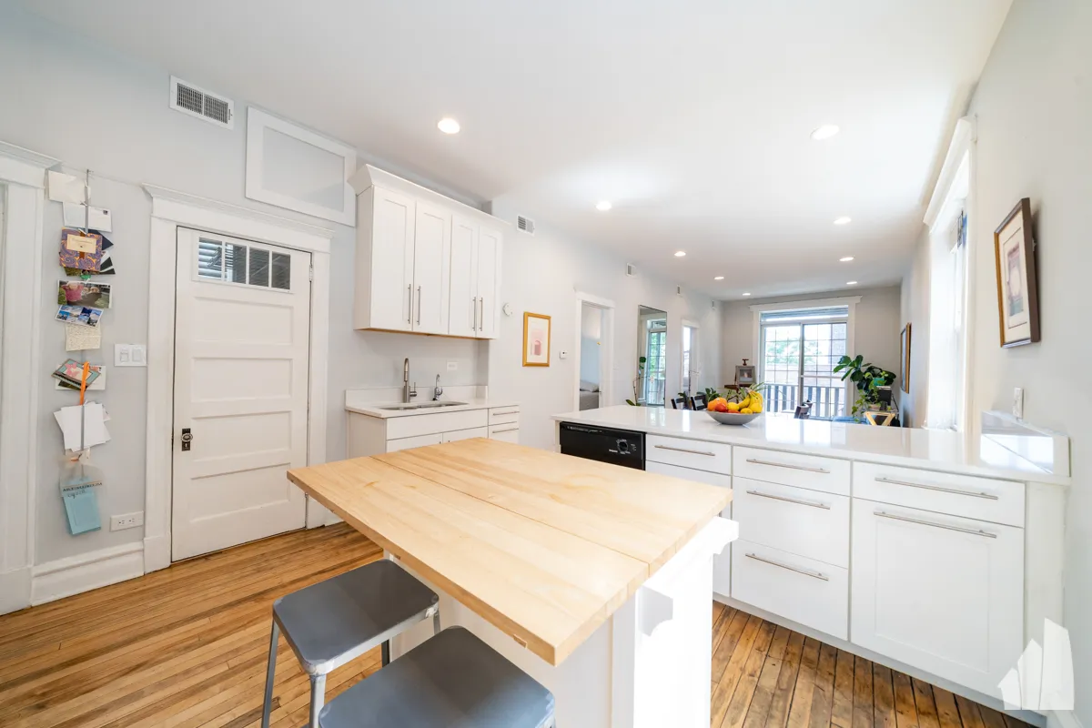 1037 S Racine Ave, , 60607, USA 60607-unit#3R-Chicago-IL