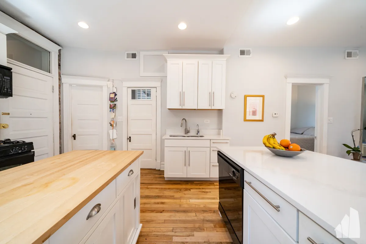 1037 S Racine Ave, , 60607, USA 60607-unit#3R-Chicago-IL