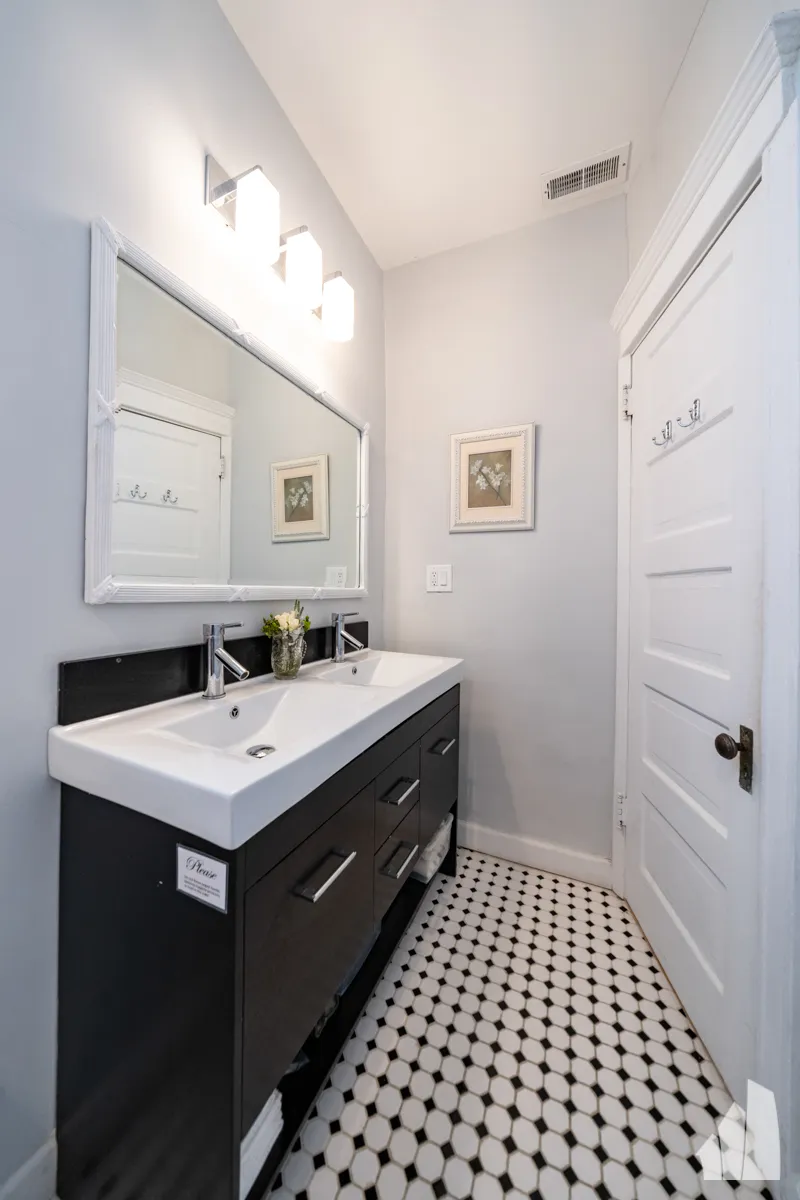 1037 S Racine Ave, , 60607, USA 60607-unit#3R-Chicago-IL