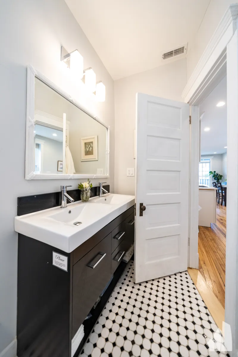 1037 S Racine Ave, , 60607, USA 60607-unit#3R-Chicago-IL