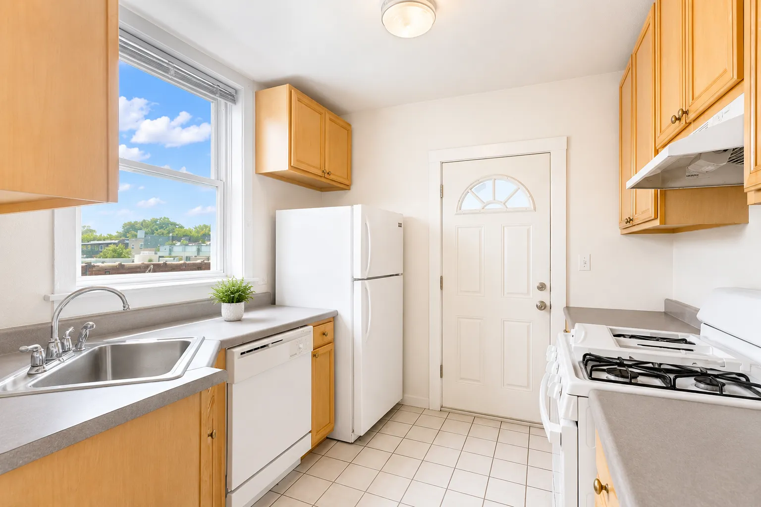 6414 N Newgard Ave, , 60626, USA 60626-unit#3E-Chicago-IL