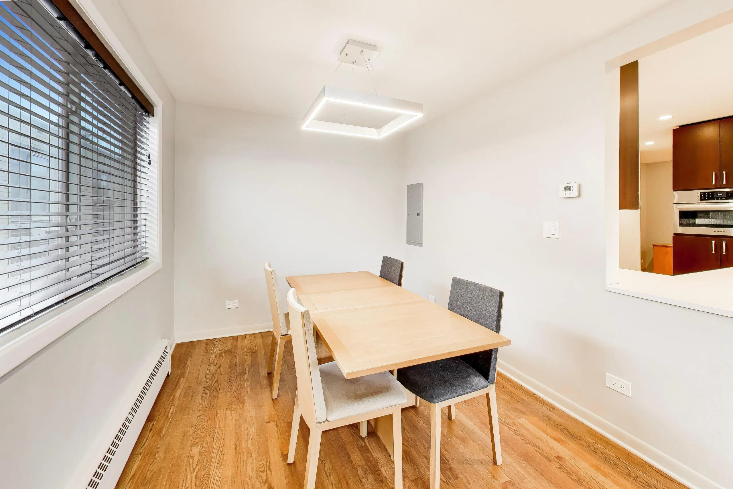 2722 Central St, , 60201, USA 60201-unit#4S-Evanston-IL