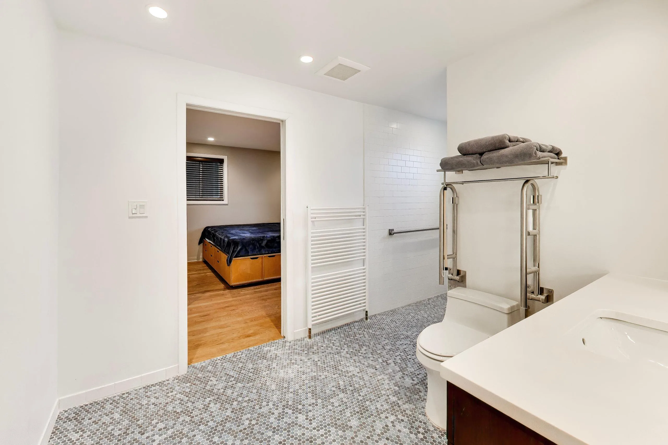 2722 Central St, , 60201, USA 60201-unit#4S-Evanston-IL