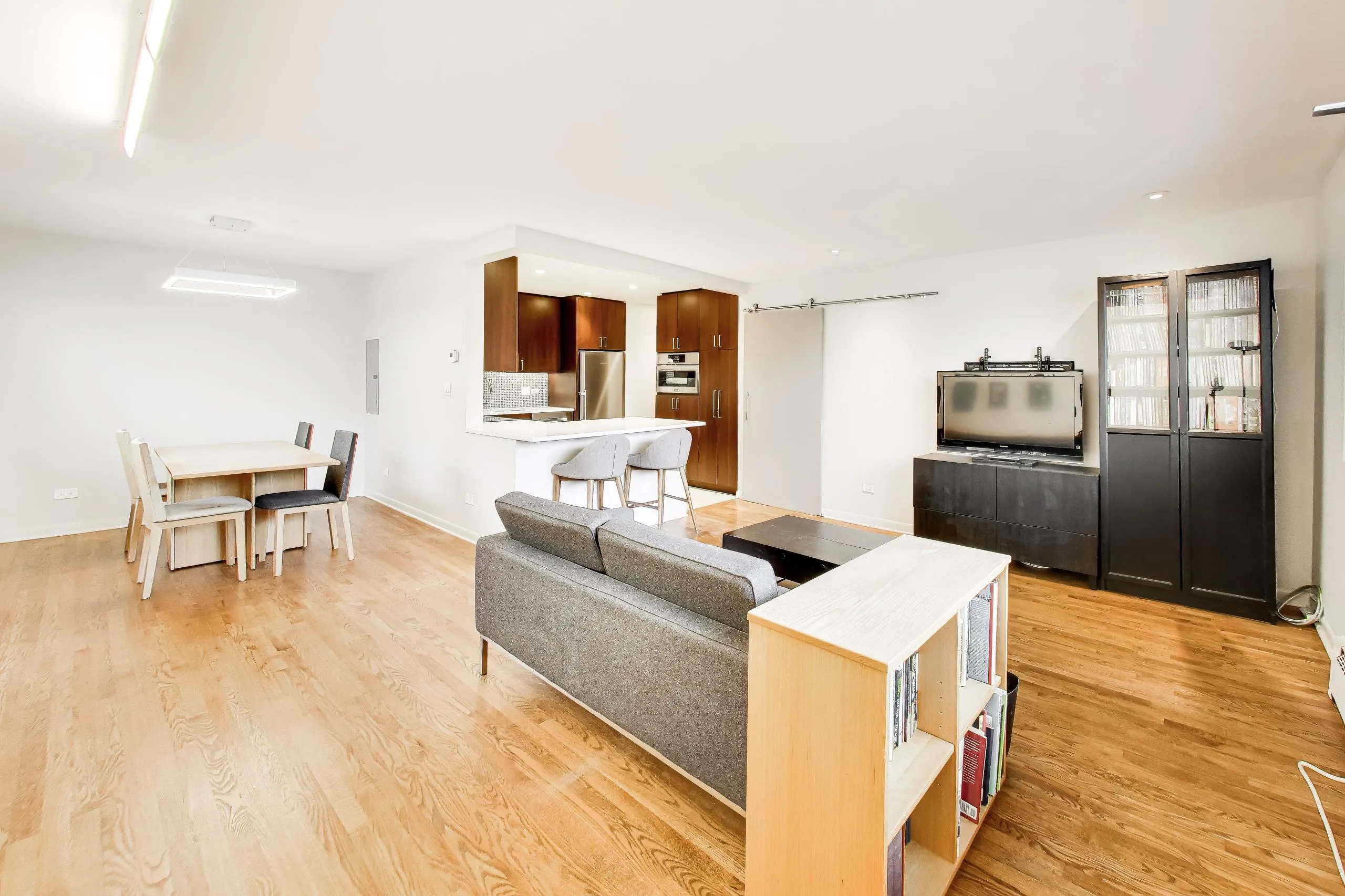 2722 Central St, , 60201, USA 60201-unit#4S-Evanston-IL