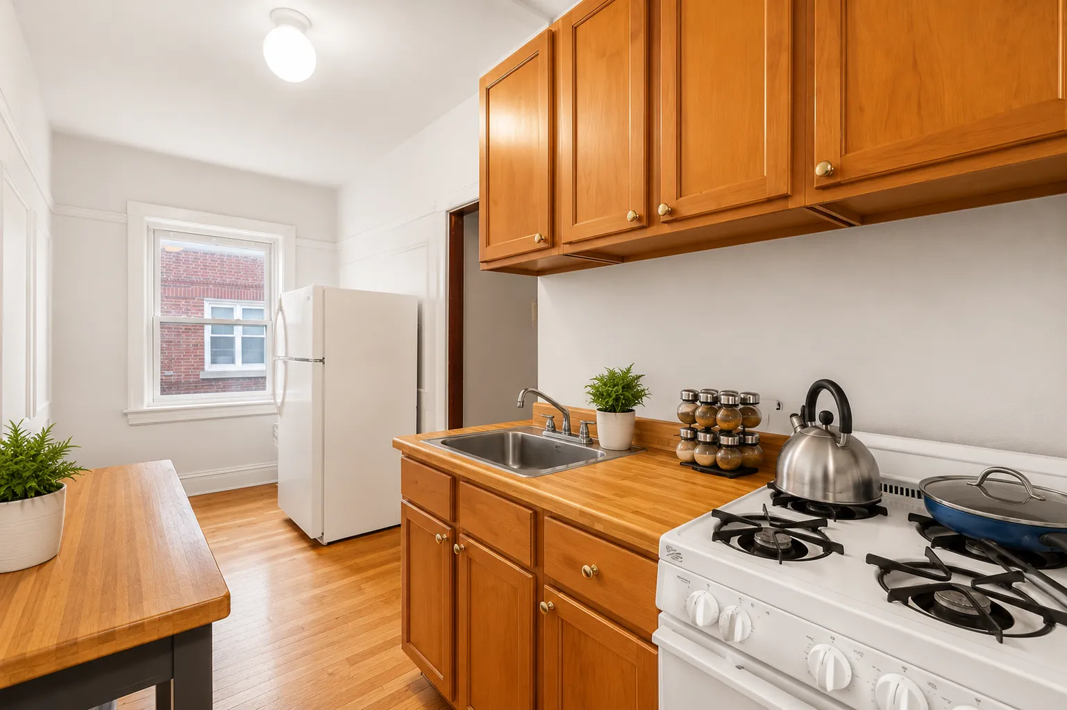 658 W Oakdale Ave, , 60657, USA 60657-unit#3B-Chicago-IL