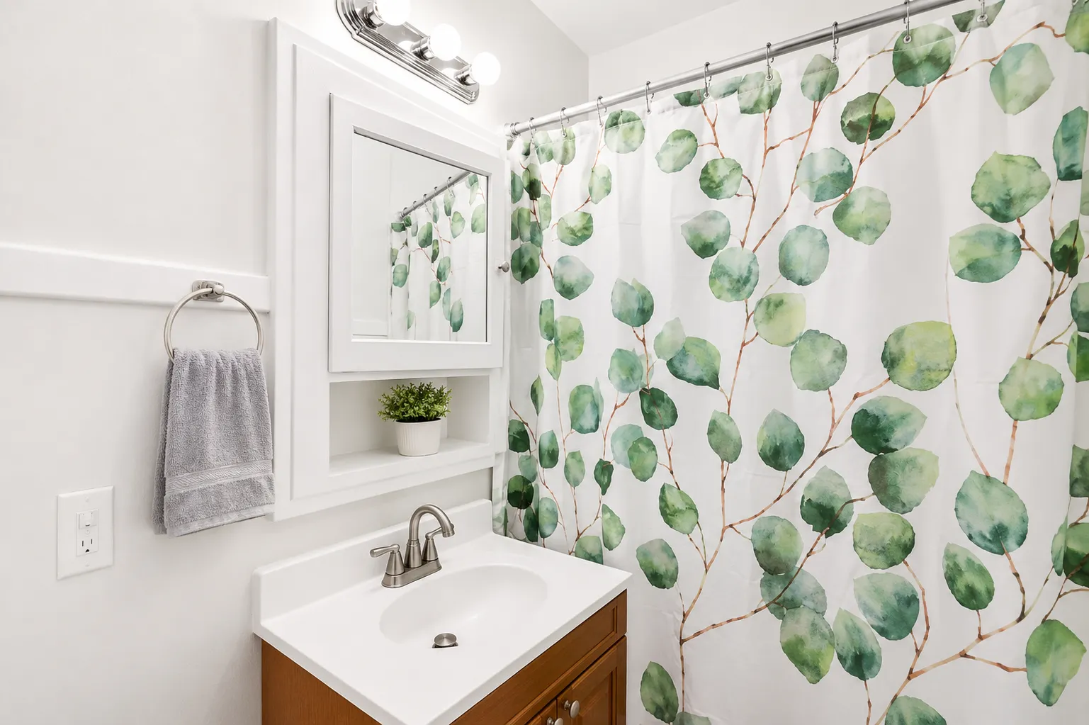 658 W Oakdale Ave, , 60657, USA 60657-unit#3B-Chicago-IL