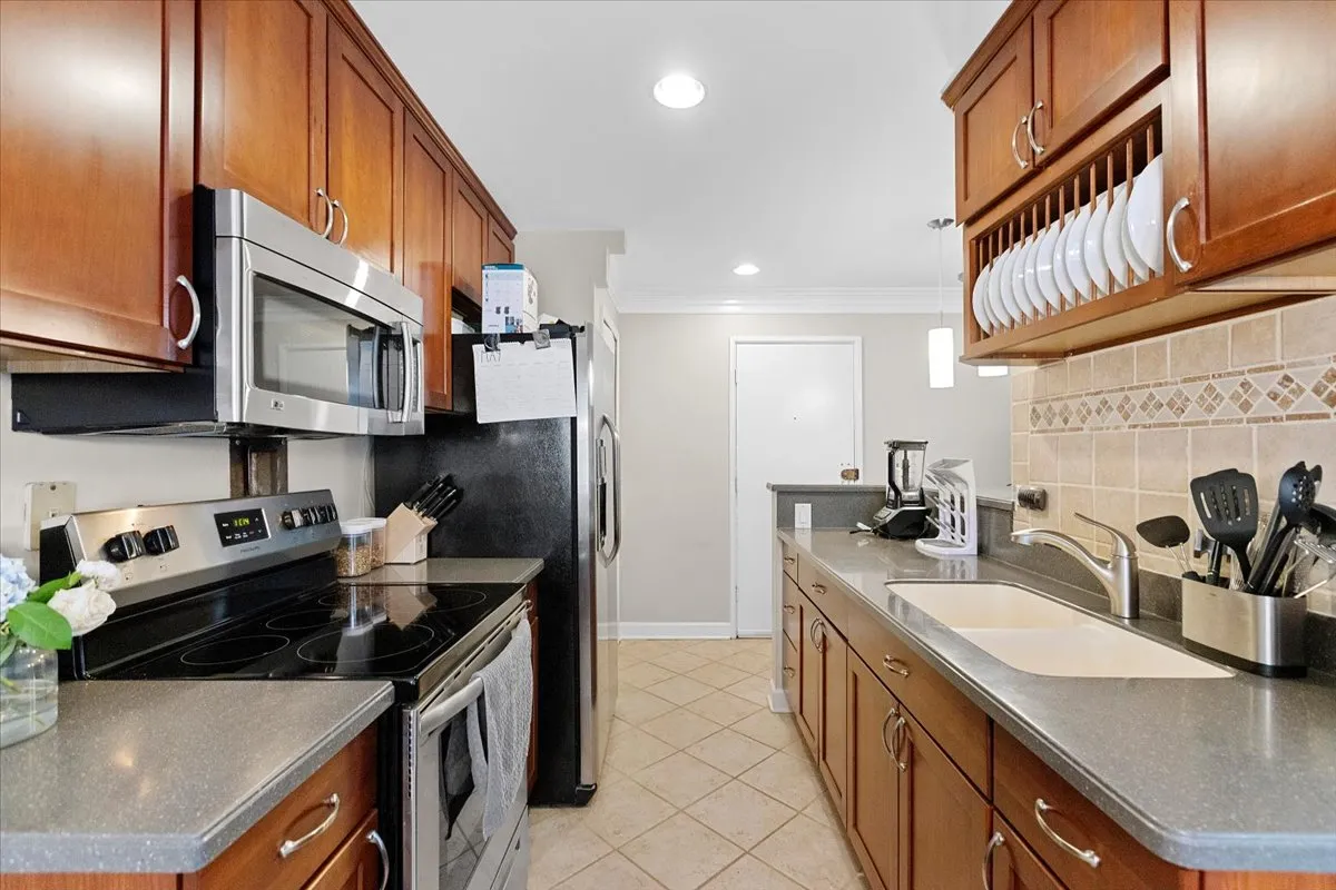 426 W Barry Ave, , 60657, USA 60657-unit#206-Chicago-IL