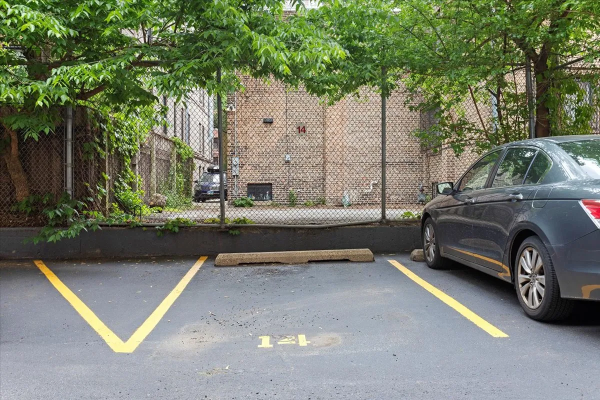 426 W Barry Ave, , 60657, USA 60657-unit#206-Chicago-IL