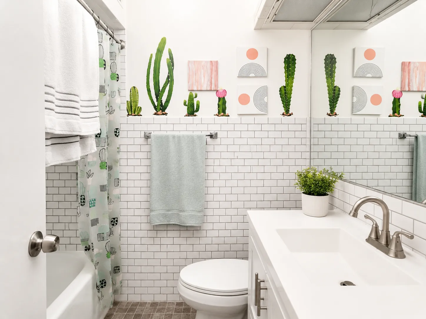 5744 N Milwaukee Ave, , 60646, USA 60646-unit#2B-Chicago-IL