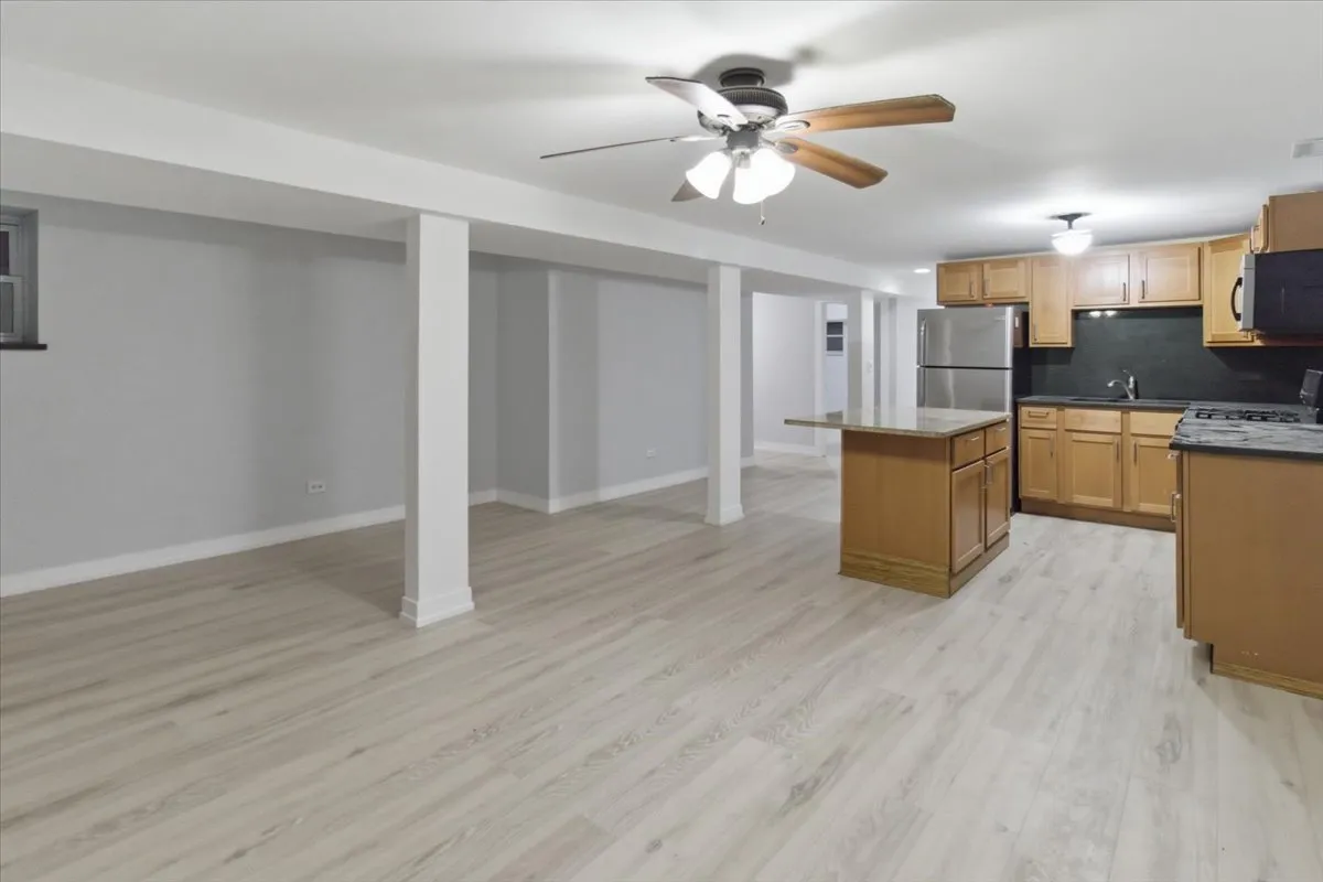 910 W Gunnison St, ,  60640, USA 60640-unit#Garden-Chicago-IL