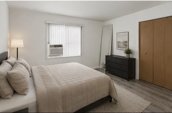 124 W Washington St, ,  60073, USA 60073-unit#114-Round Lake-IL
