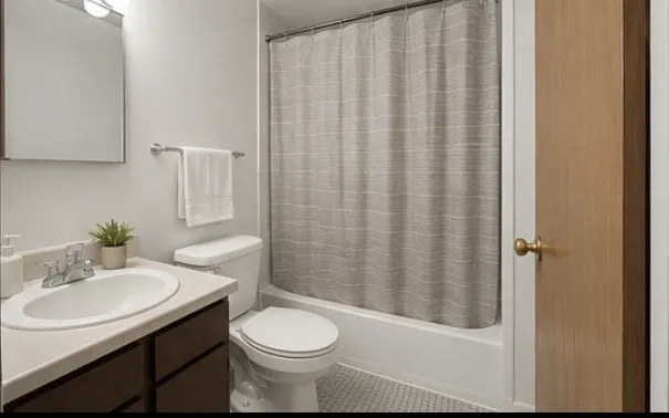 124 W Washington St, ,  60073, USA 60073-unit#114-Round Lake-IL