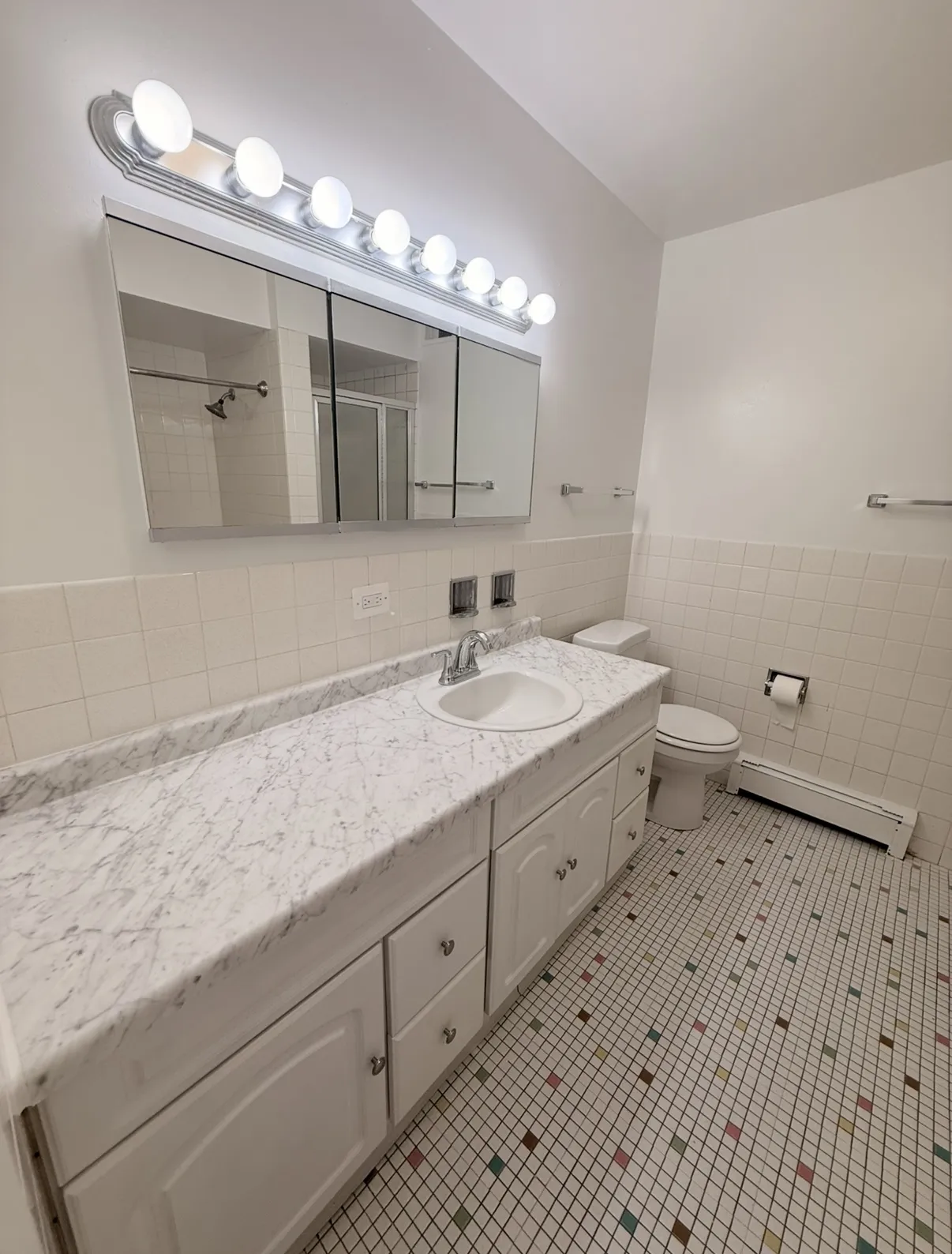 700 McKinley Ave, ,  60060, USA 60060-unit#302-Mundelein-IL