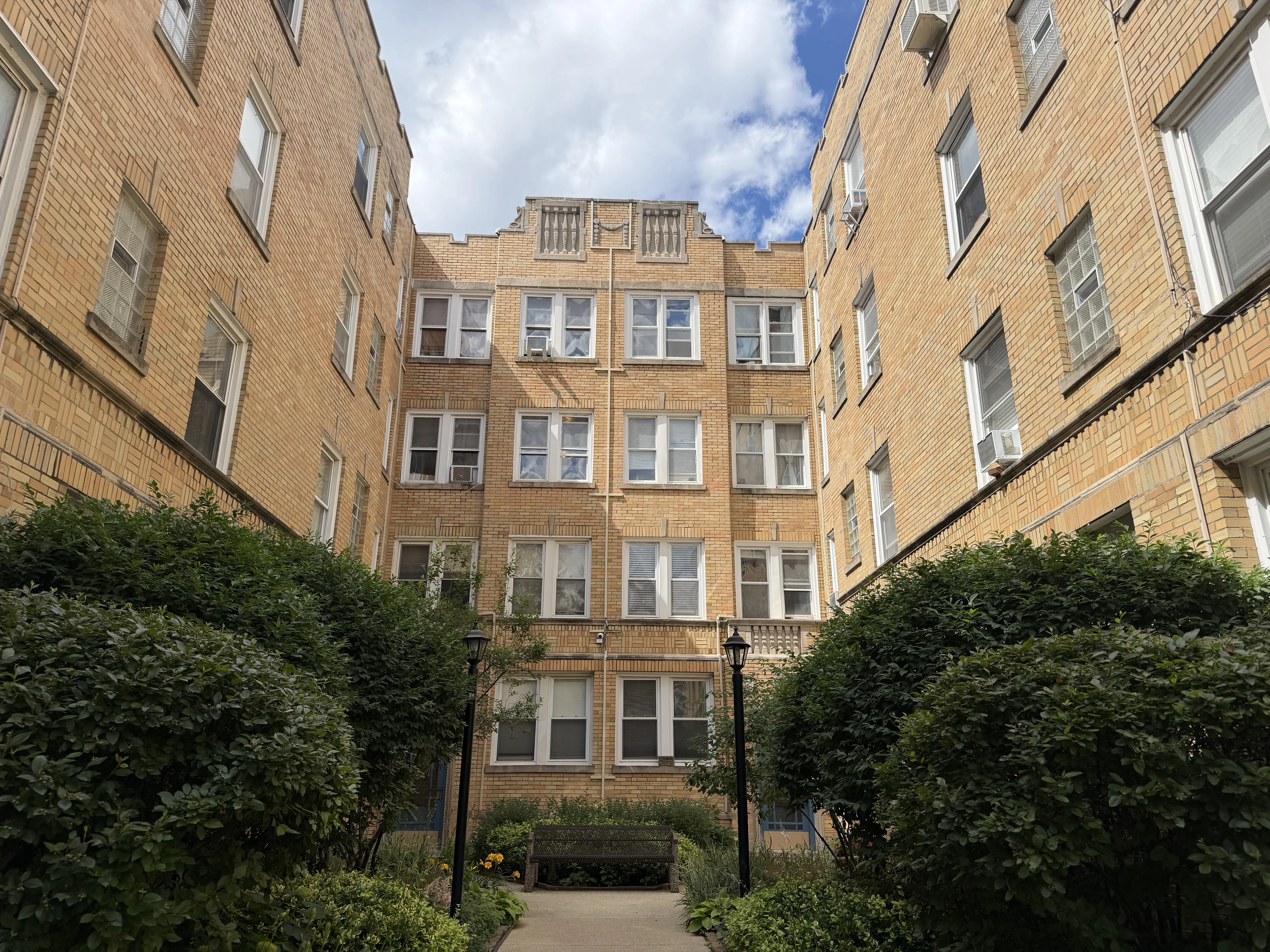 842 W Ainslie St, , 60640, USA 60640-unit#1-Chicago-IL