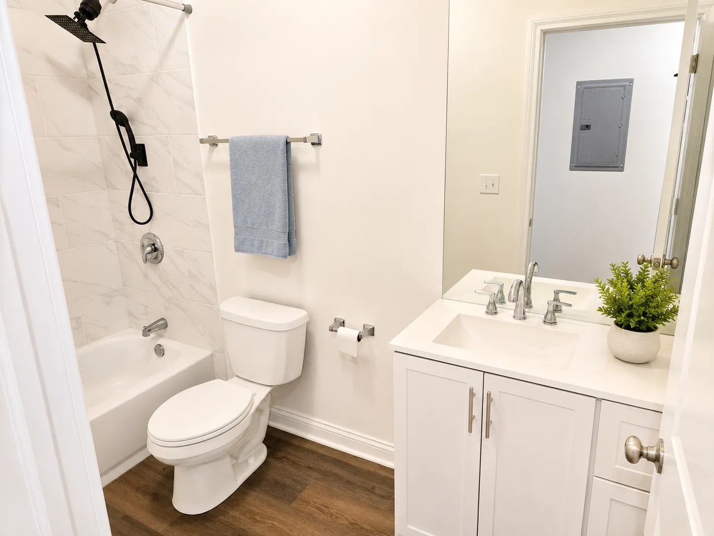 6233 S Langley Ave, ,  60637, USA 60637-unit#3N-Chicago-IL
