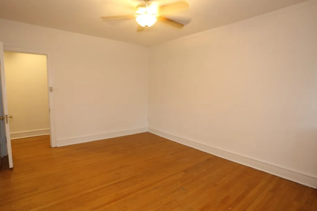 1700 W Touhy Ave, ,  60626, USA 60626-unit#08-G-Chicago-IL