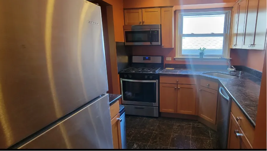 6105 N Wolcott Ave, , 60660, USA 60660-unit#301-Chicago-IL