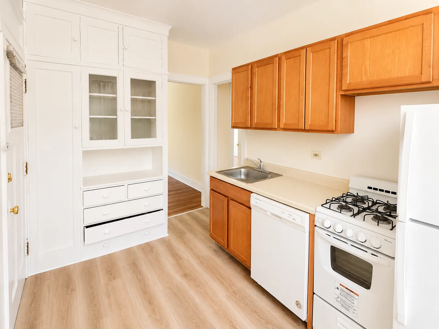 737 Hinman Ave, ,  60202, USA 60202-unit#2W-Evanston-IL