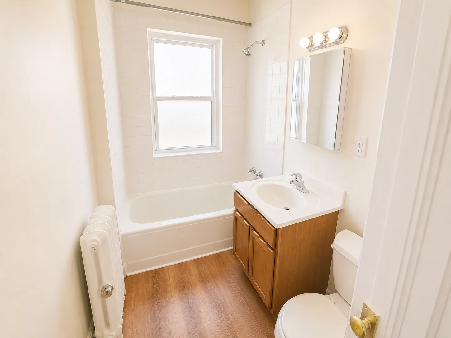 737 Hinman Ave, ,  60202, USA 60202-unit#2W-Evanston-IL