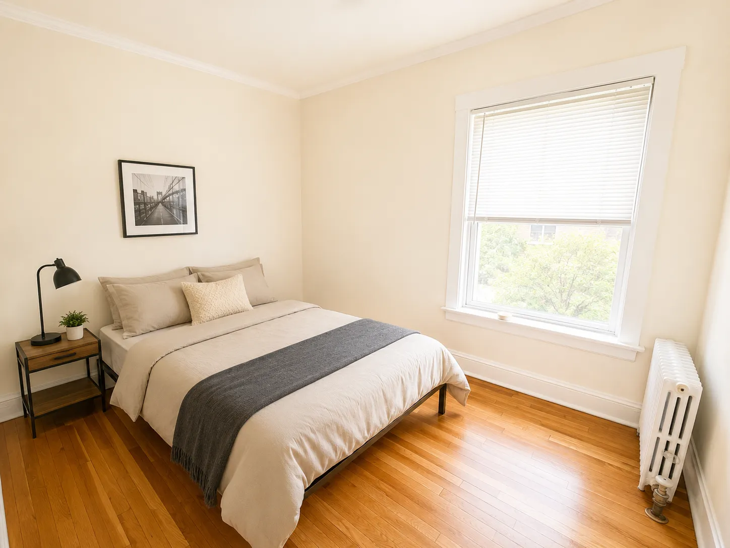 737 Hinman Ave, ,  60202, USA 60202-unit#2W-Evanston-IL