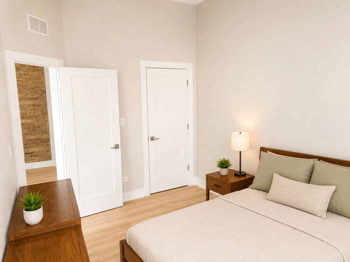 4543 S St Lawrence Ave, ,  60653, USA 60653-unit#2F-Chicago-IL