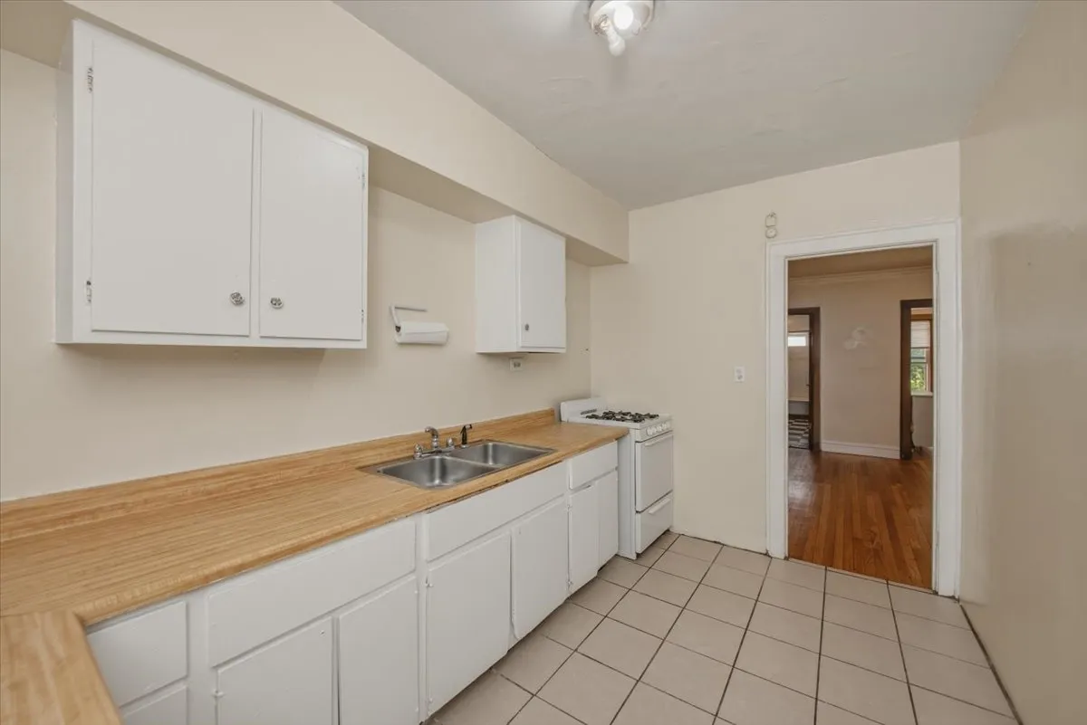 6719 N Oshkosh Ave, , 60631, USA 60631-unit#1-Chicago-IL