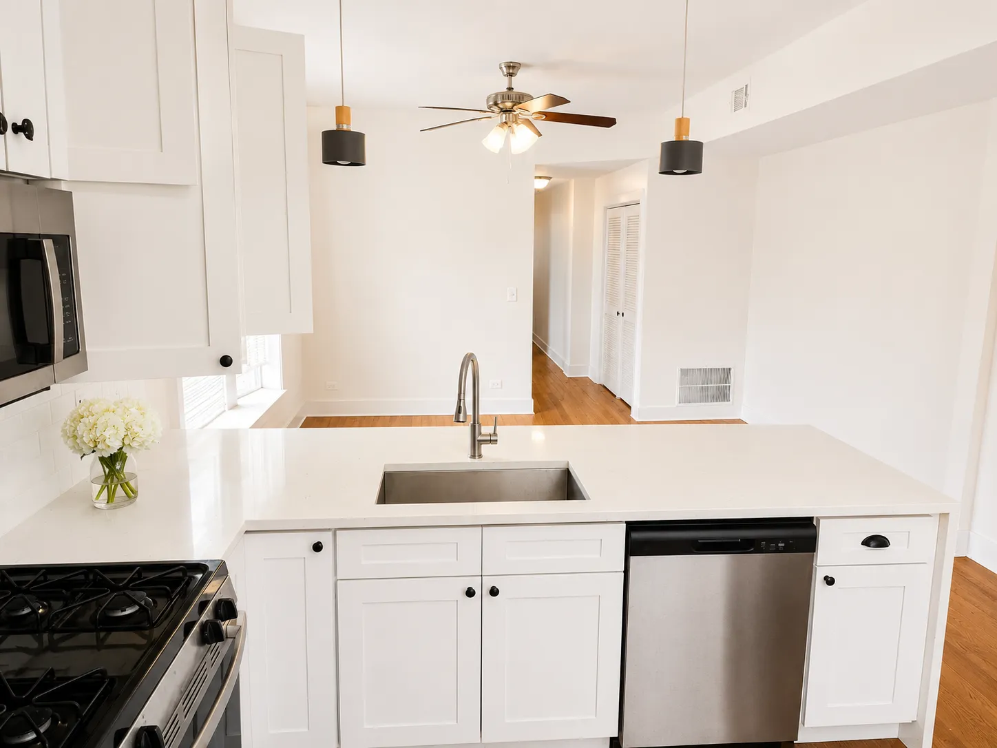 1439 E 66th Pl, , 60637, USA 60637-unit#3W-Chicago-IL