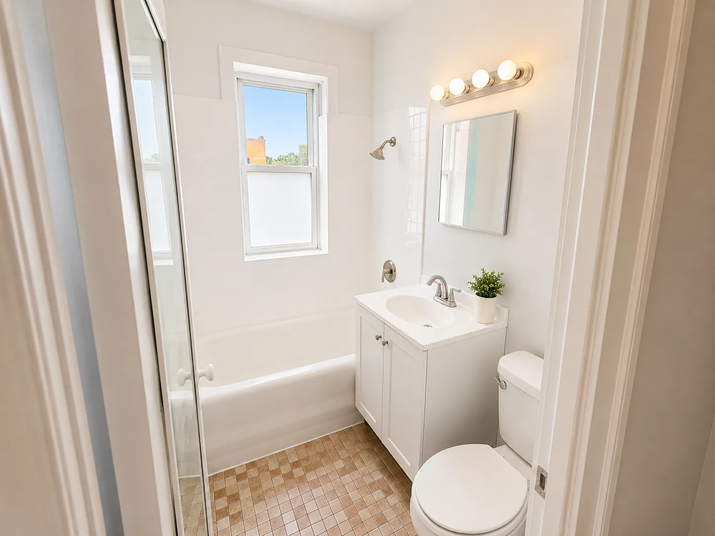 1635 W Morse Ave, ,  60626, USA 60626-unit#204-Chicago-IL