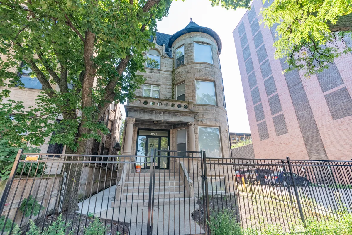 3927 N Clarendon Ave, , 60613, USA 60613-unit#3F-Chicago-IL