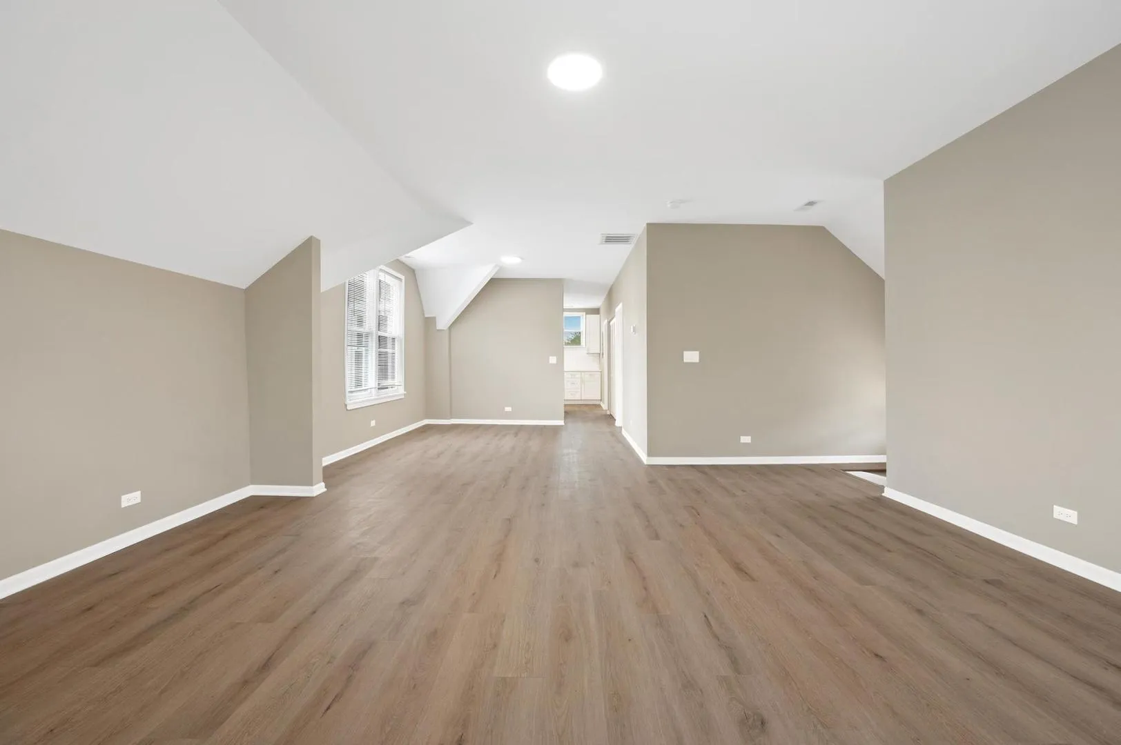 3311 N Ravenswood Ave, , 60657, USA 60657-unit#1-Chicago-IL