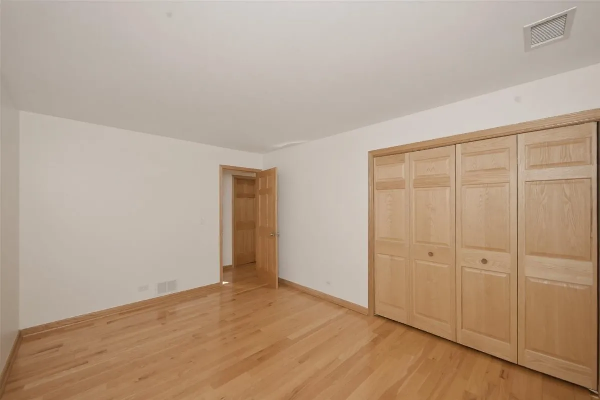 1671 Grosvenor Cir, ,  60189, USA 60189-unit#C-Wheaton-IL