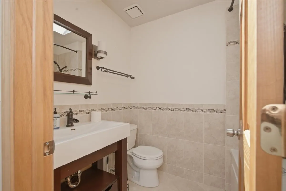 1671 Grosvenor Cir, ,  60189, USA 60189-unit#C-Wheaton-IL