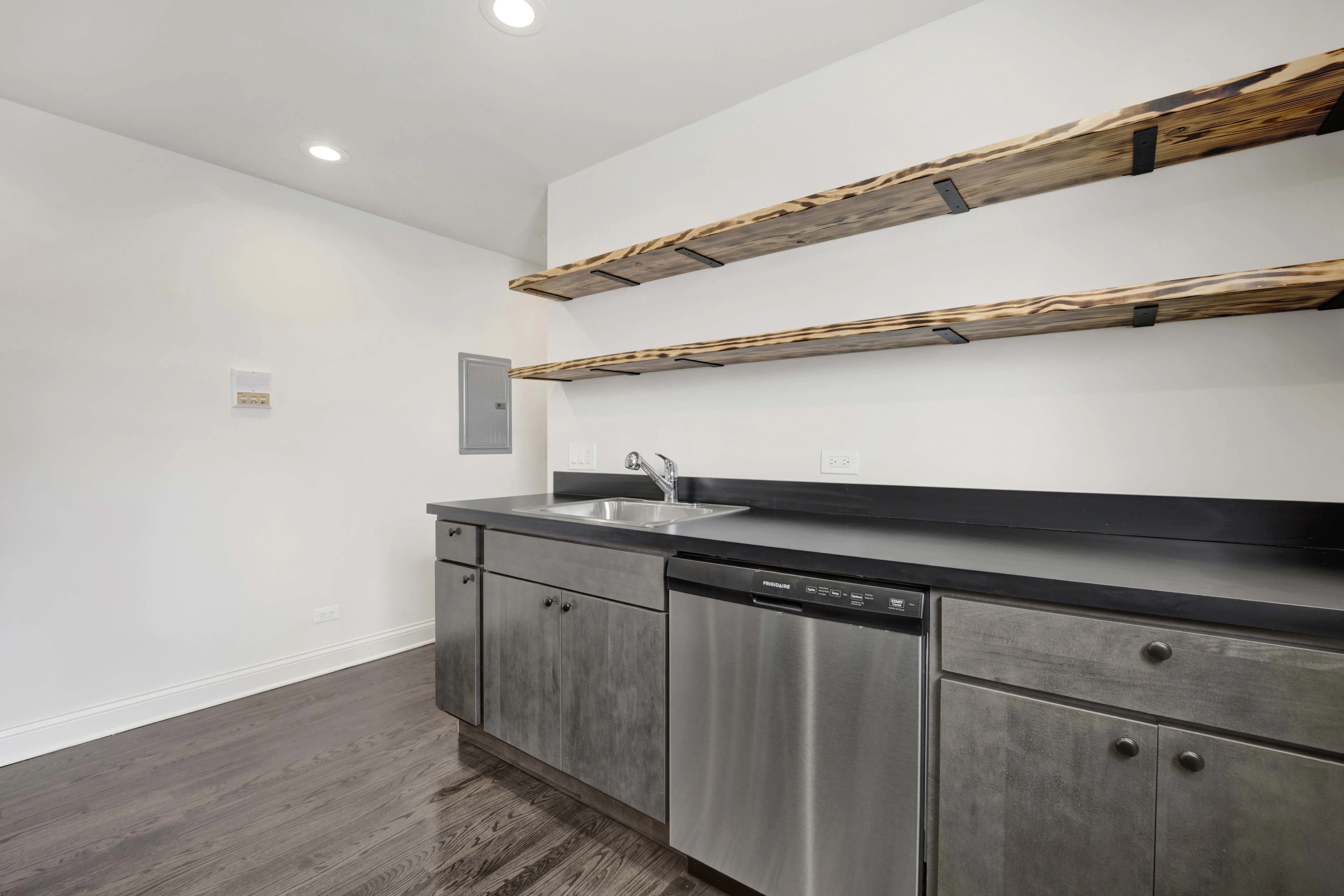 3125 N California Ave, , 60618, USA 60618-unit#2F-Chicago-IL