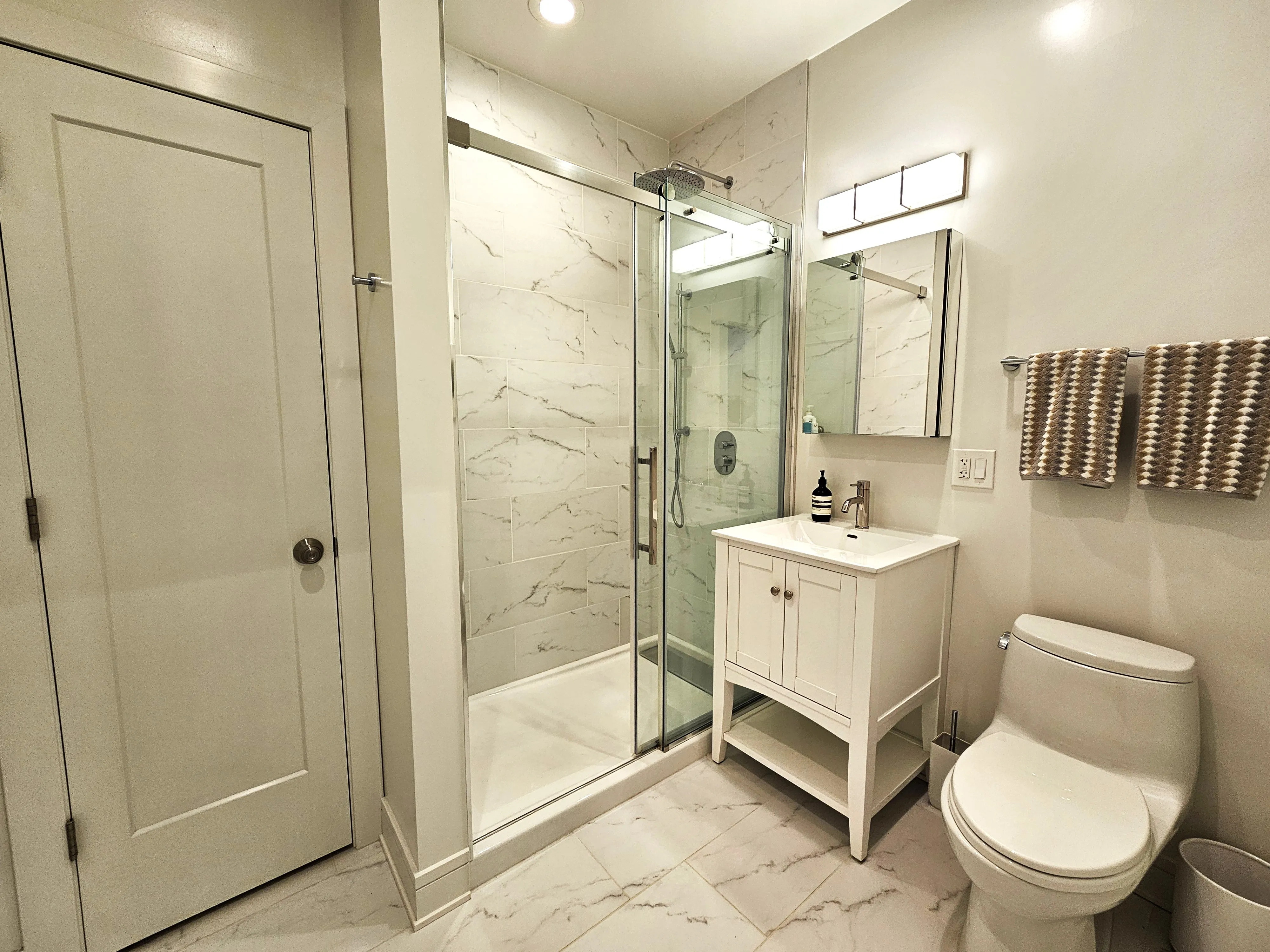 951 W Armitage Ave, ,  60614, USA 60614-unit#2R-Chicago-IL