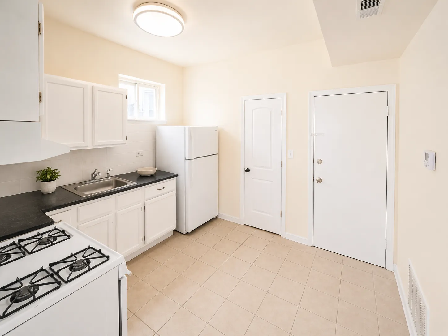 3133 W Augusta Blvd, ,  60622, USA 60622-unit#2E-Chicago-IL