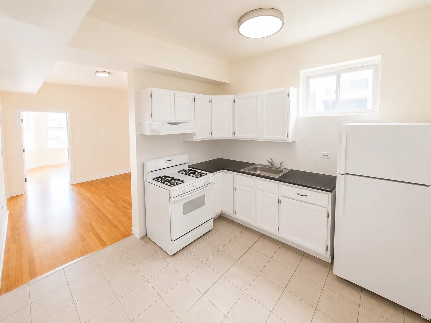 3133 W Augusta Blvd, ,  60622, USA 60622-unit#2E-Chicago-IL