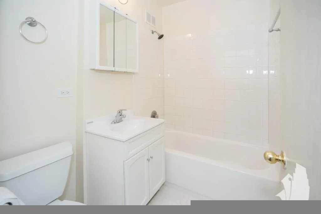 5736 N Winthrop Ave, , 60660, USA 60660-unit#36-314-Chicago-IL