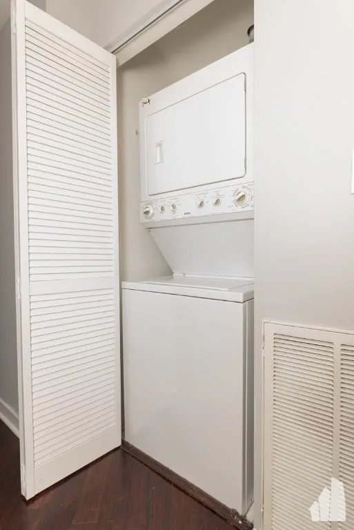 3550 W Montrose Ave, ,  60618, USA 60618-unit#303-Chicago-IL