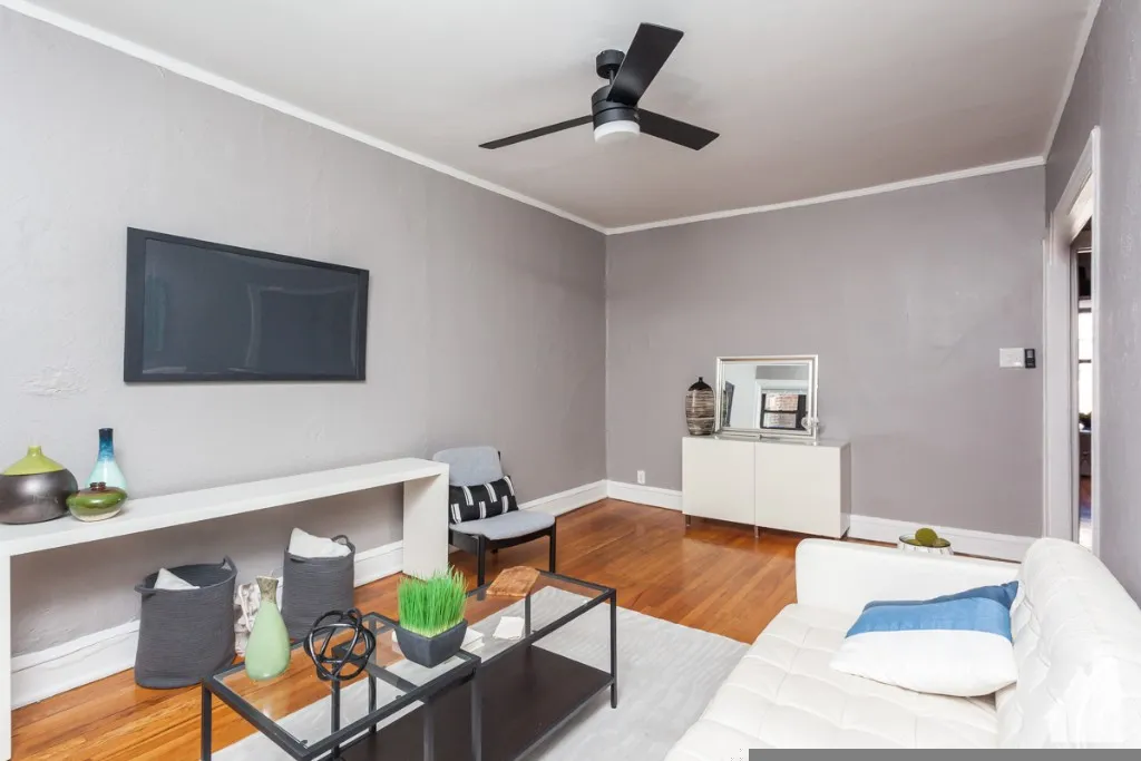 629 W Cornelia Ave, , 60657, USA 60657-unit#33-1E-Chicago-IL