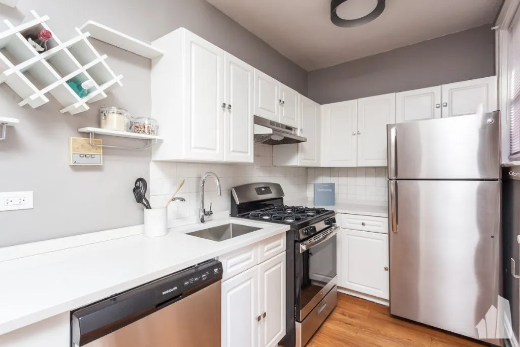 629 W Cornelia Ave, , 60657, USA 60657-unit#33-1E-Chicago-IL