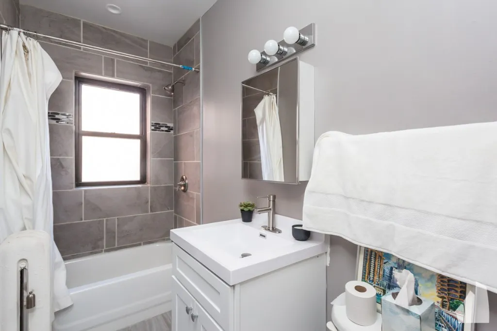 629 W Cornelia Ave, , 60657, USA 60657-unit#33-1E-Chicago-IL