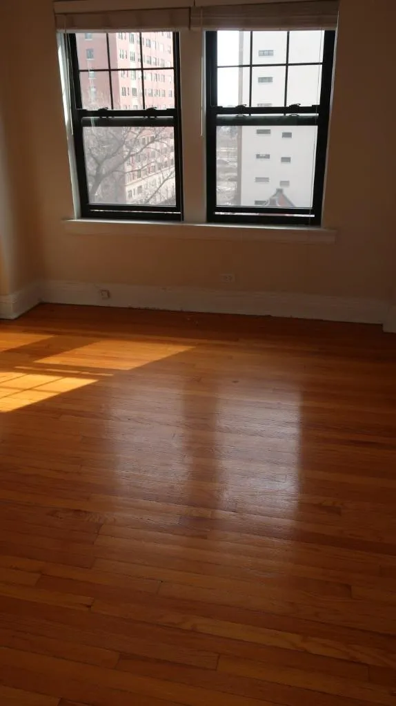 735 W Junior Terrace, , 60613, USA 60613-unit#401-Chicago-IL