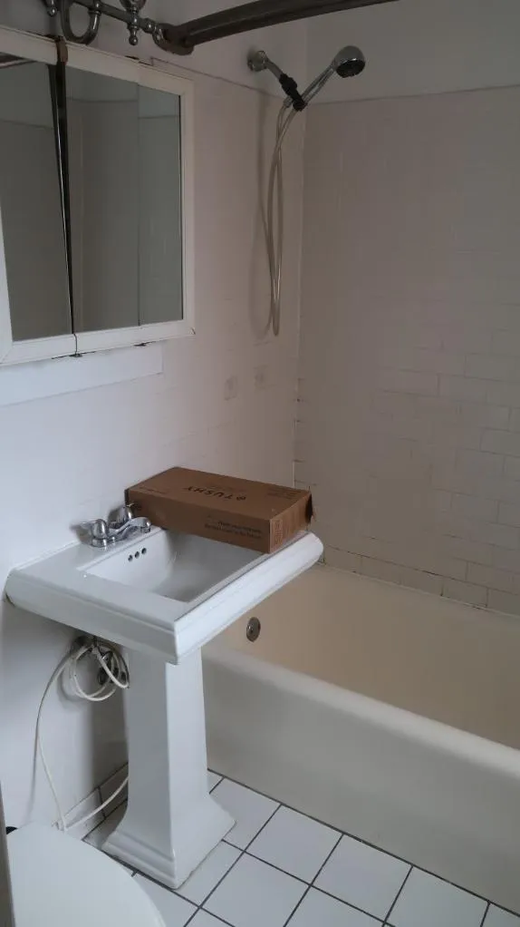 735 W Junior Terrace, , 60613, USA 60613-unit#401-Chicago-IL