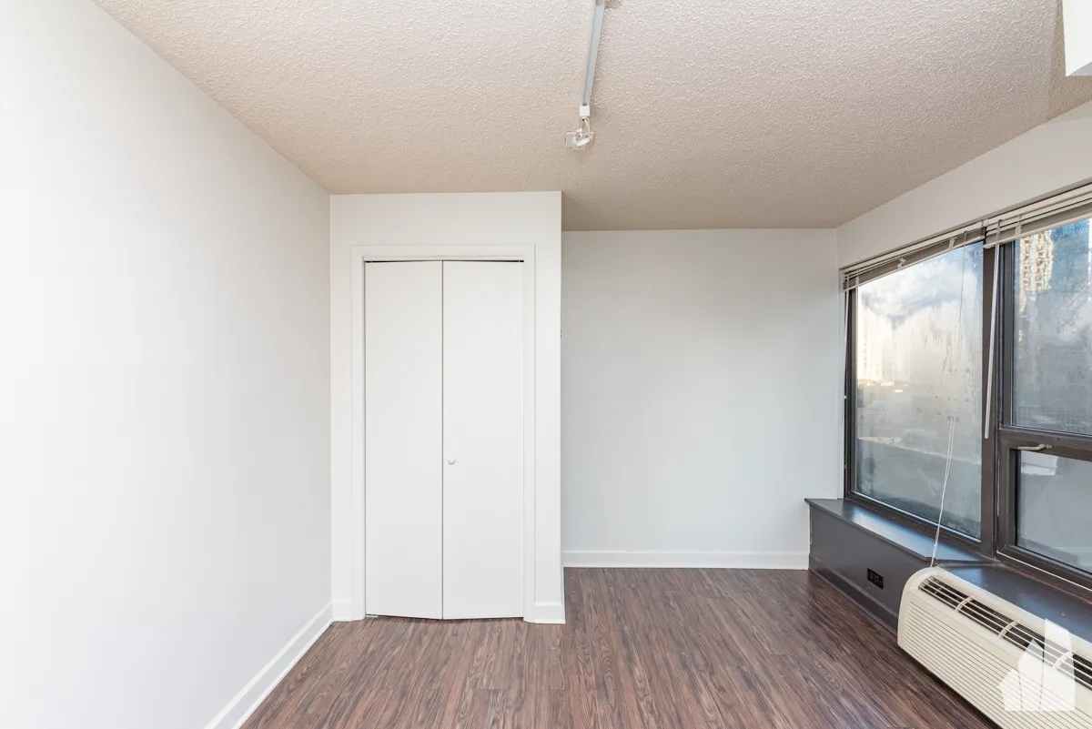 30 E Huron St, , 60611, USA 60611-unit#904-Chicago-IL