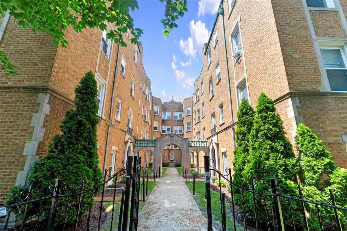 6420 N Newgard Ave, , 60626, USA 60626-unit#3E-Chicago-IL